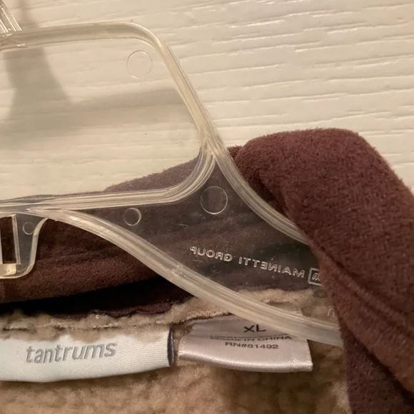 Xl brown suede like with Sherpa like interior zip up vest - Picture 5 of 6